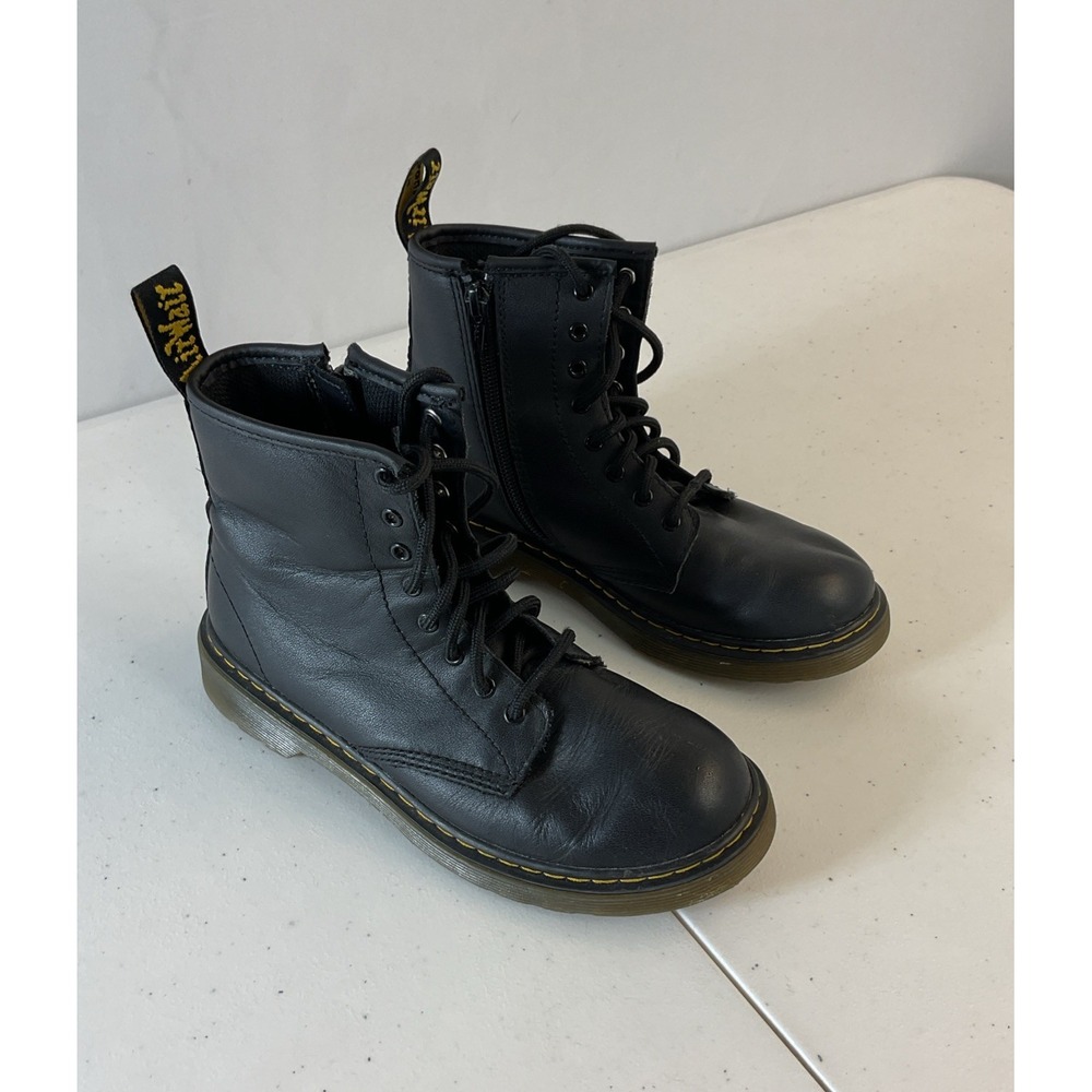 Dr. Martens  Junior 1460 Black Leather 8 Eye Lace Up‎ Boots Size 3